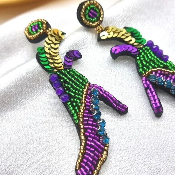 New HIGH HEELS  Mardi Gras sequin earrings - Picture 5 of 7